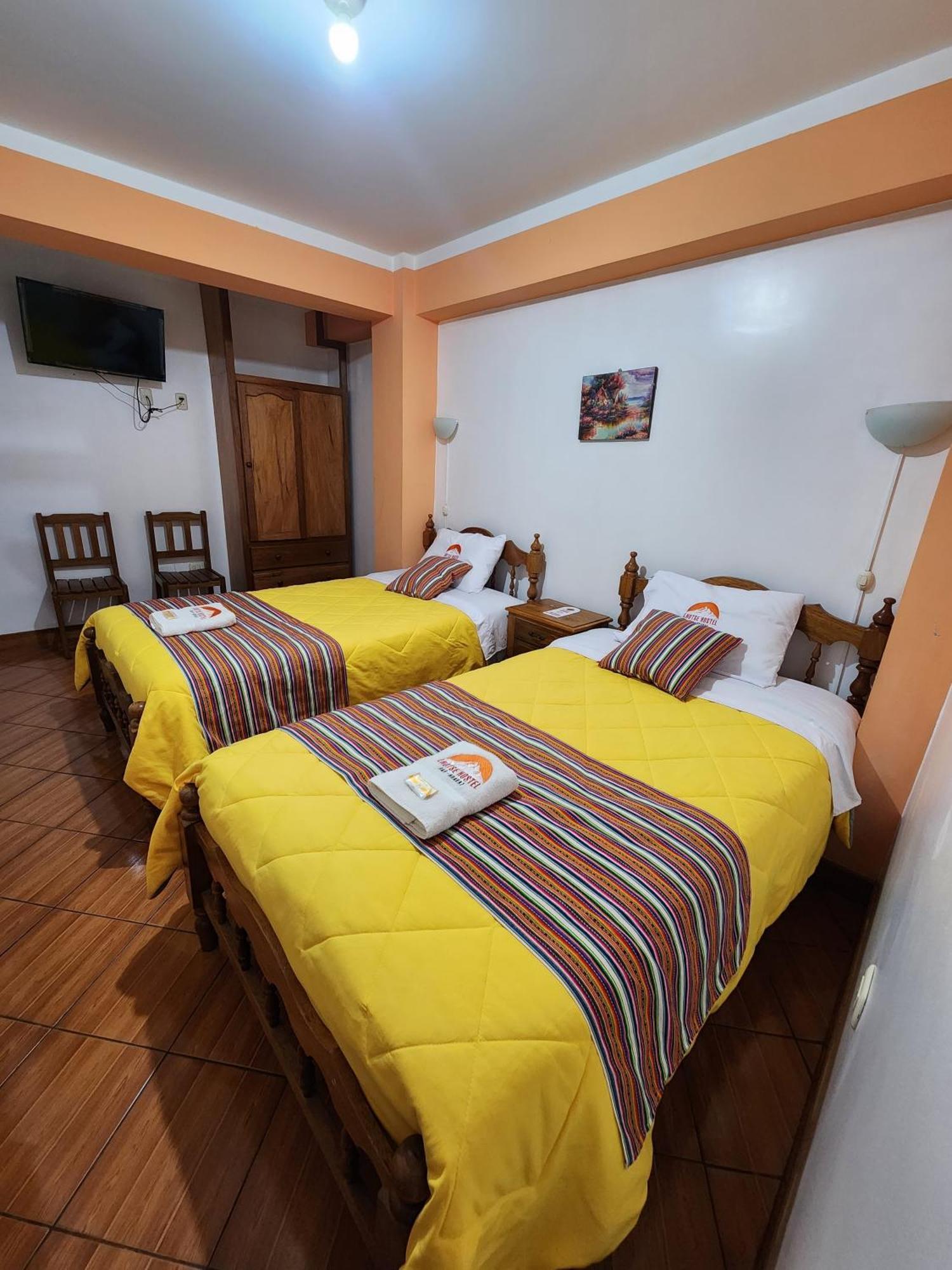 Lhotse Hostel B&B Huaraz  Exterior photo